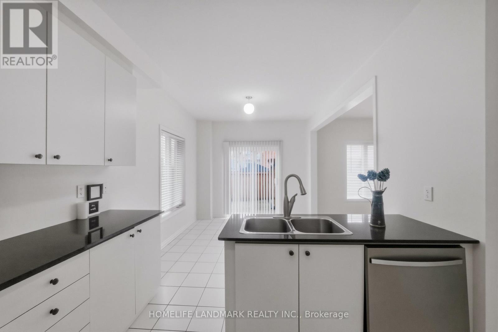 1712 Carousel Drive, Pickering, Ontario  L1X 0C1 - Photo 7 - E12992526