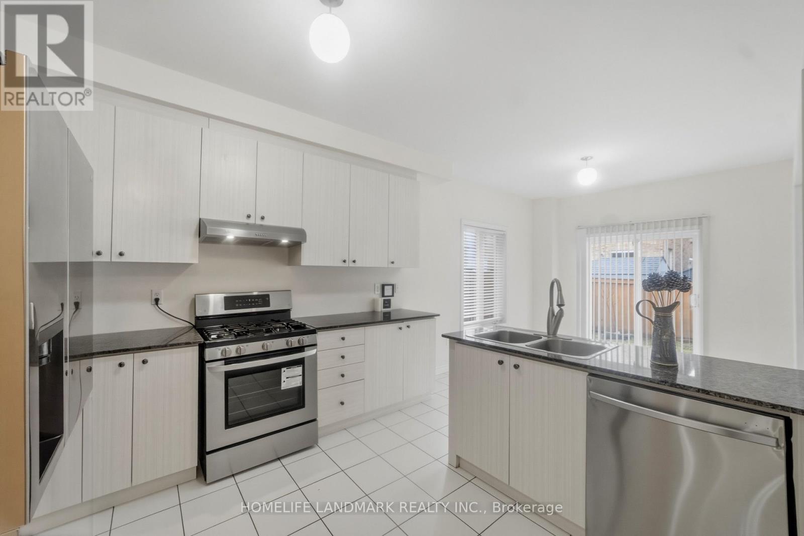 1712 Carousel Drive, Pickering, Ontario  L1X 0C1 - Photo 8 - E12992526