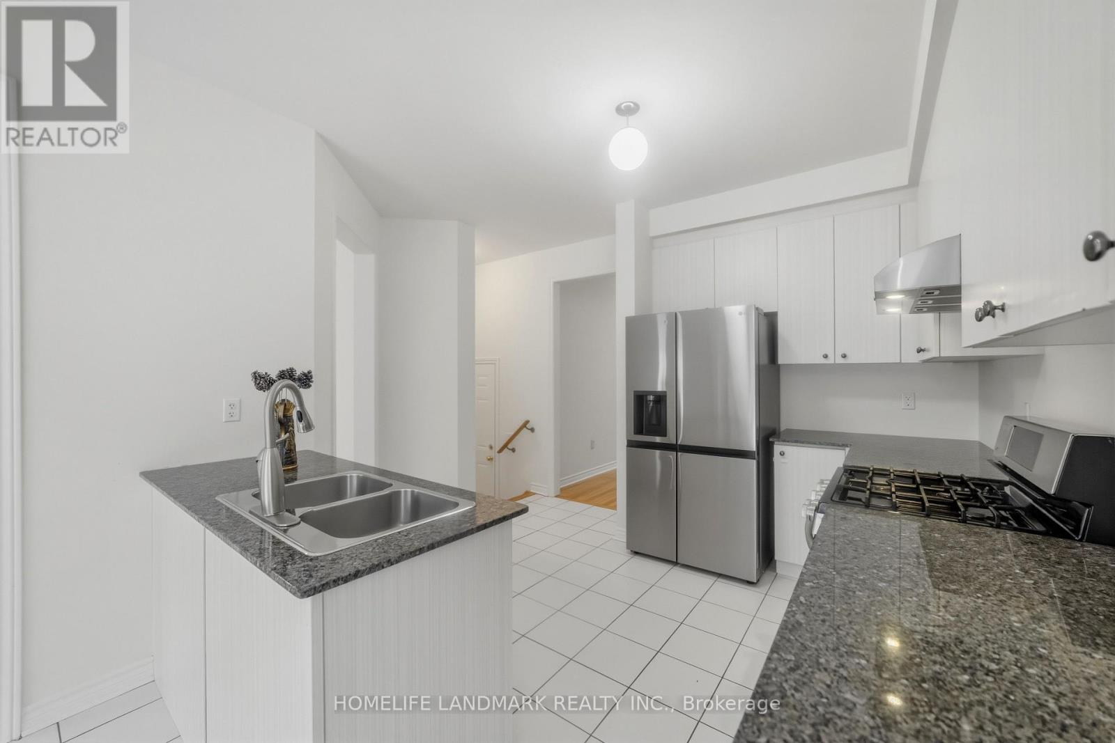 1712 Carousel Drive, Pickering, Ontario  L1X 0C1 - Photo 9 - E12992526