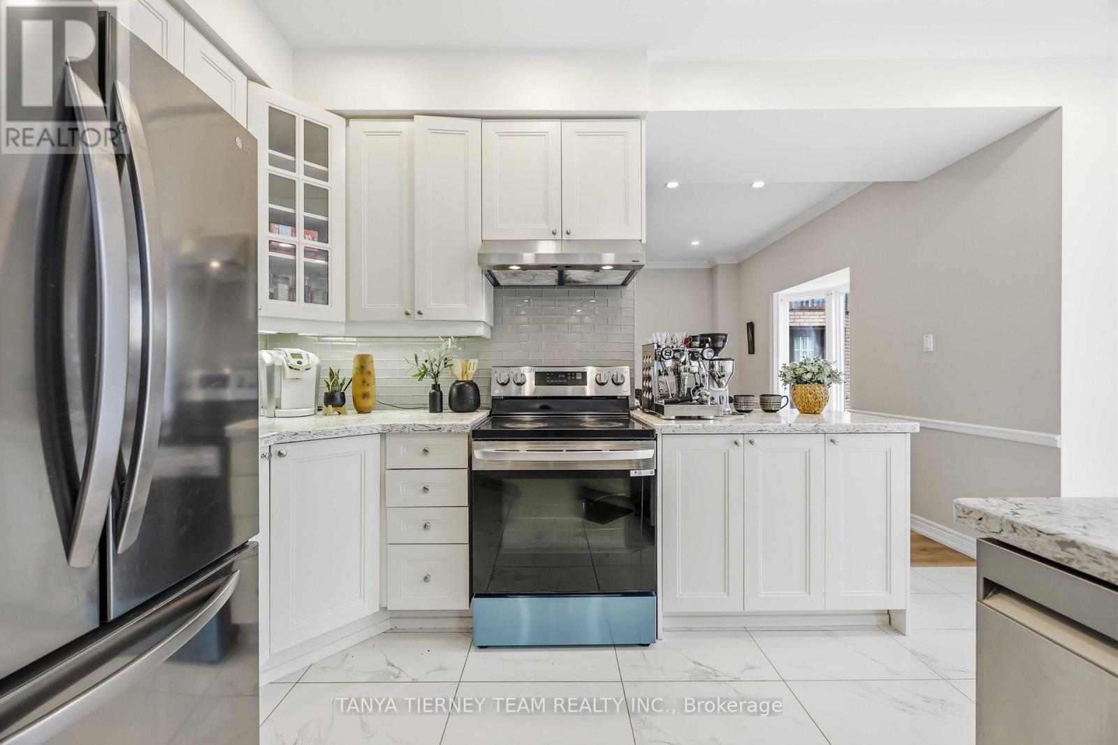 467 Oakwood Drive, Pickering, Ontario  L1W 2M8 - Photo 11 - E12992532