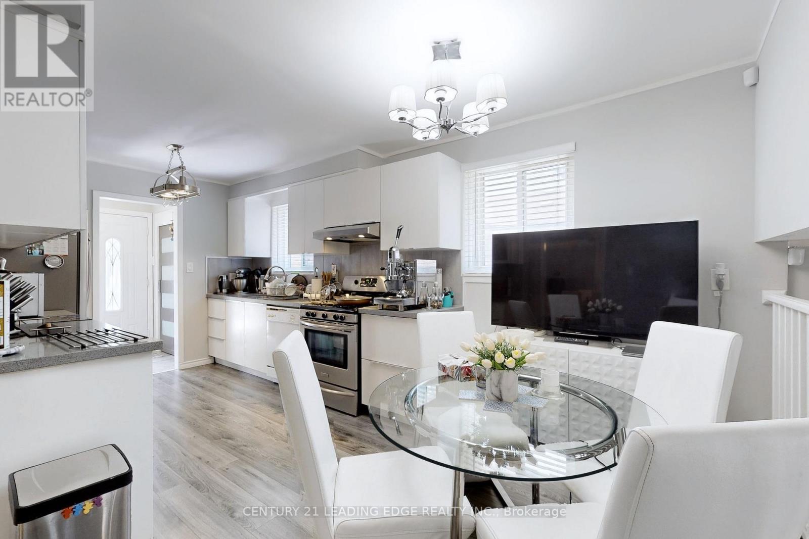 46 Budworth Drive, Toronto, Ontario  M1E 3H9 - Photo 8 - E12992576