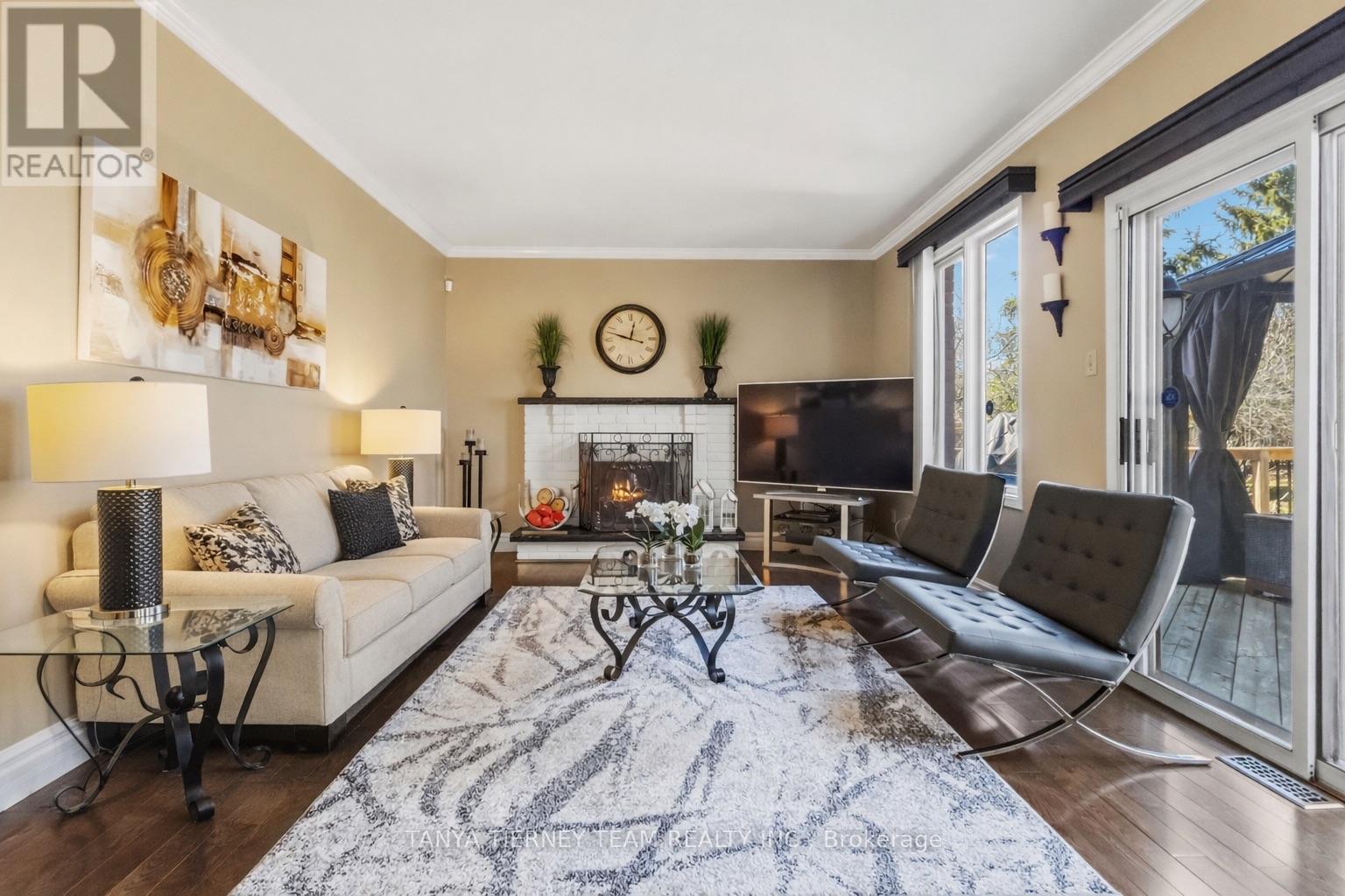 50 Lipton Crescent, Whitby, Ontario  L1R 1W7 - Photo 10 - E12992722