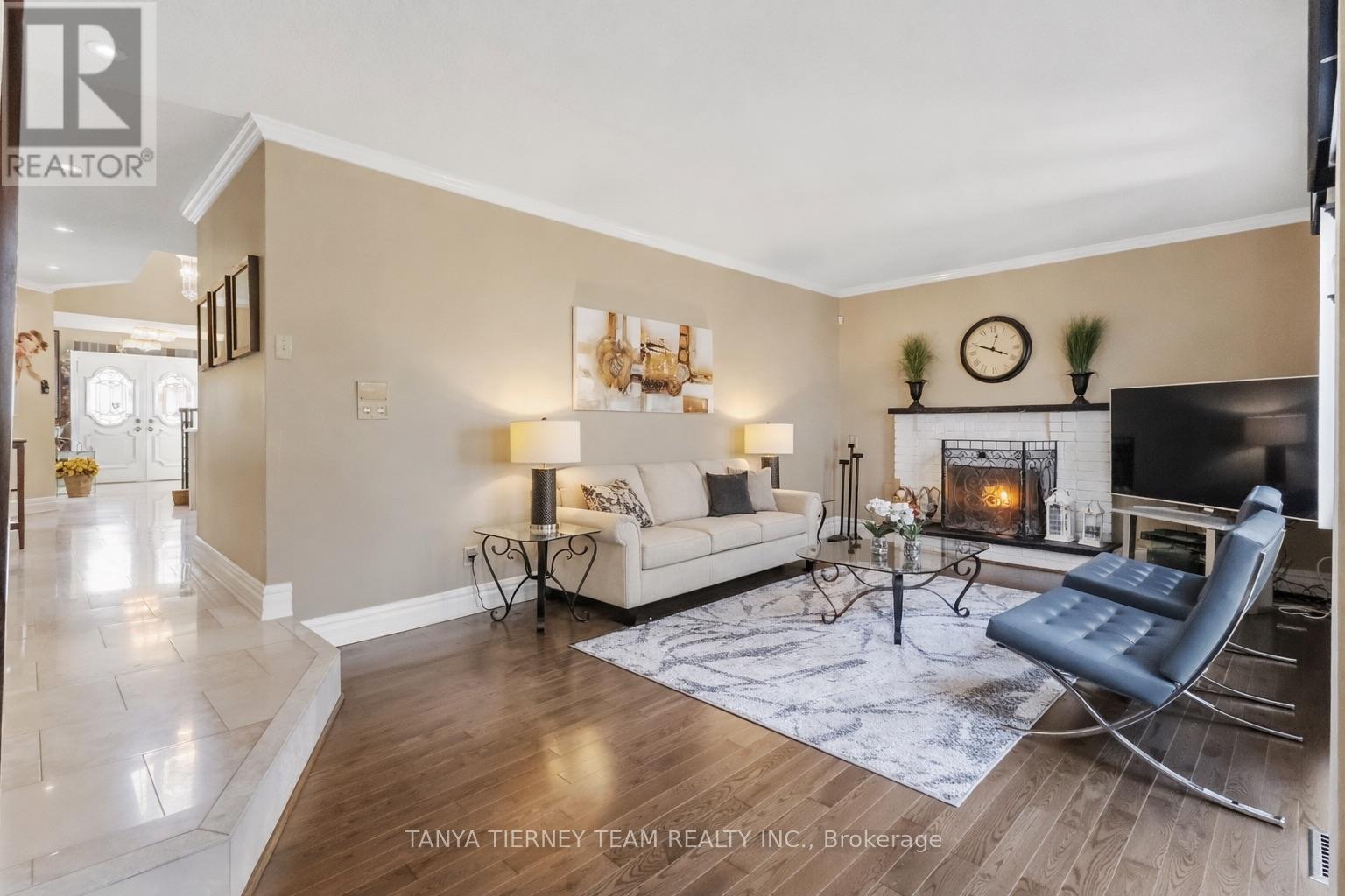 50 Lipton Crescent, Whitby, Ontario  L1R 1W7 - Photo 12 - E12992722