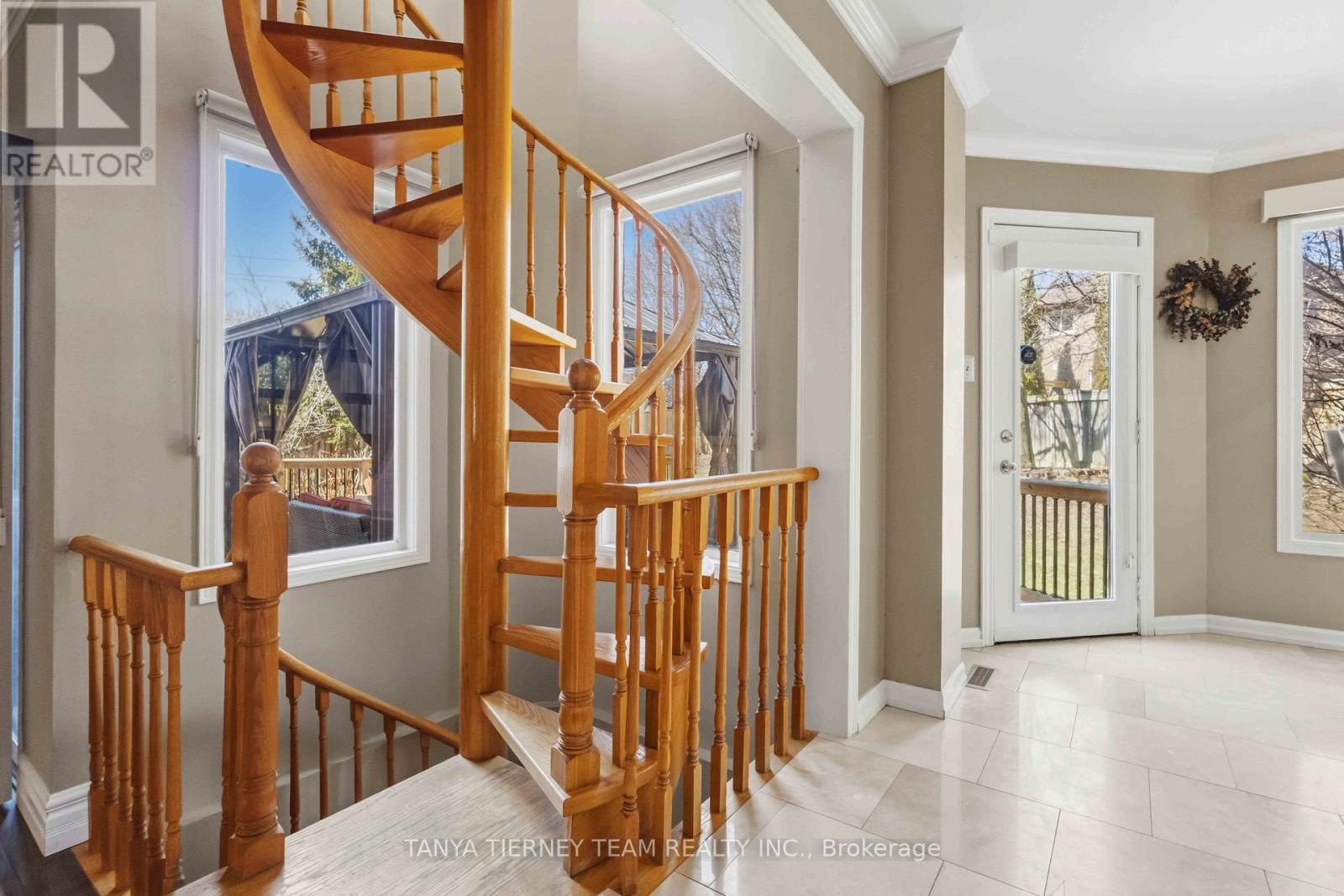 50 Lipton Crescent, Whitby, Ontario  L1R 1W7 - Photo 16 - E12992722