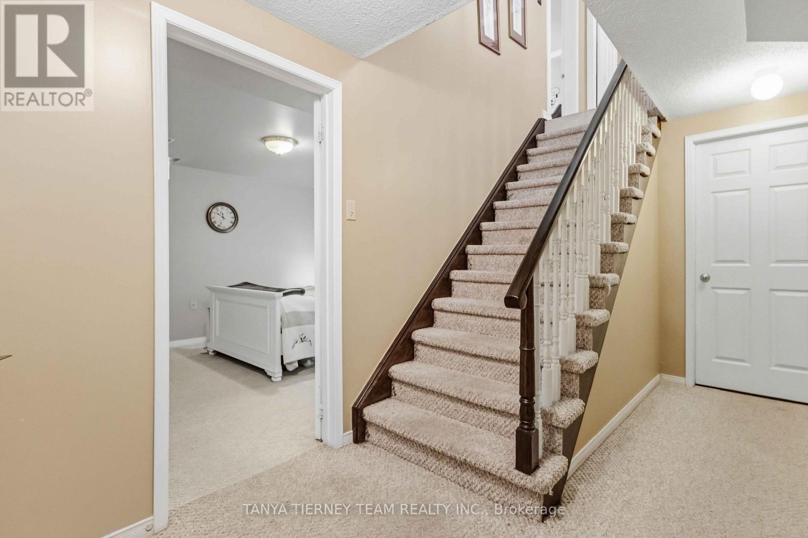 50 Lipton Crescent, Whitby, Ontario  L1R 1W7 - Photo 37 - E12992722