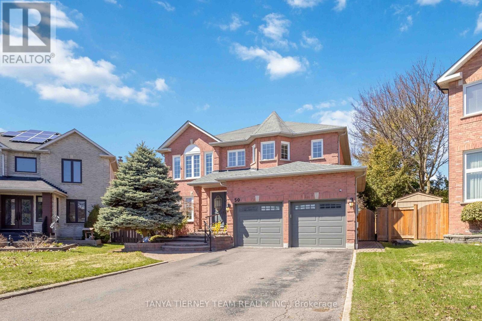 50 Lipton Crescent, Whitby, Ontario  L1R 1W7 - Photo 4 - E12992722