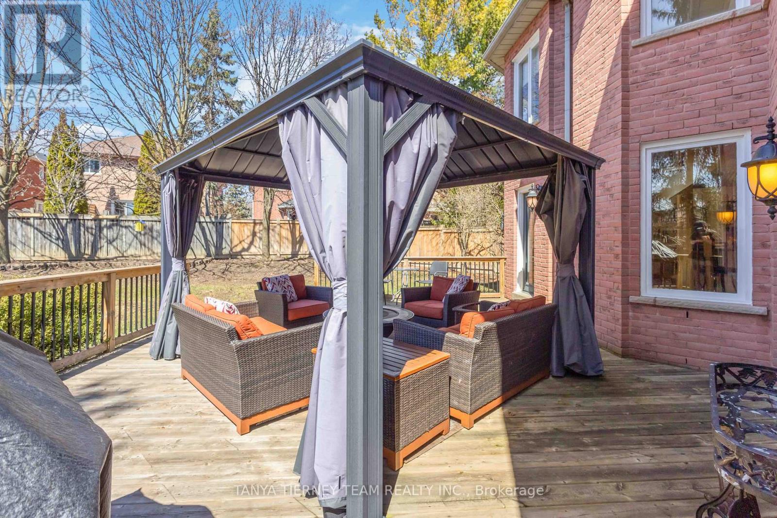 50 Lipton Crescent, Whitby, Ontario  L1R 1W7 - Photo 43 - E12992722