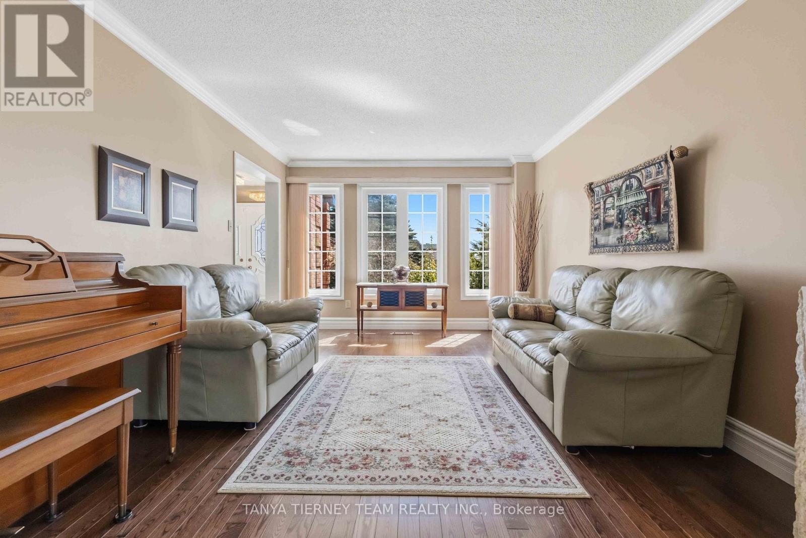 50 Lipton Crescent, Whitby, Ontario  L1R 1W7 - Photo 8 - E12992722