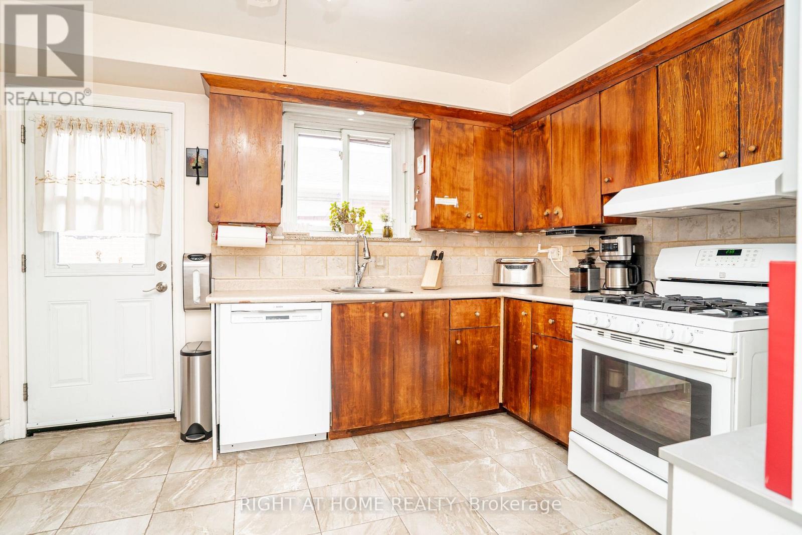 67 Torrance Road, Toronto, Ontario  M1J 2J6 - Photo 14 - E12992744