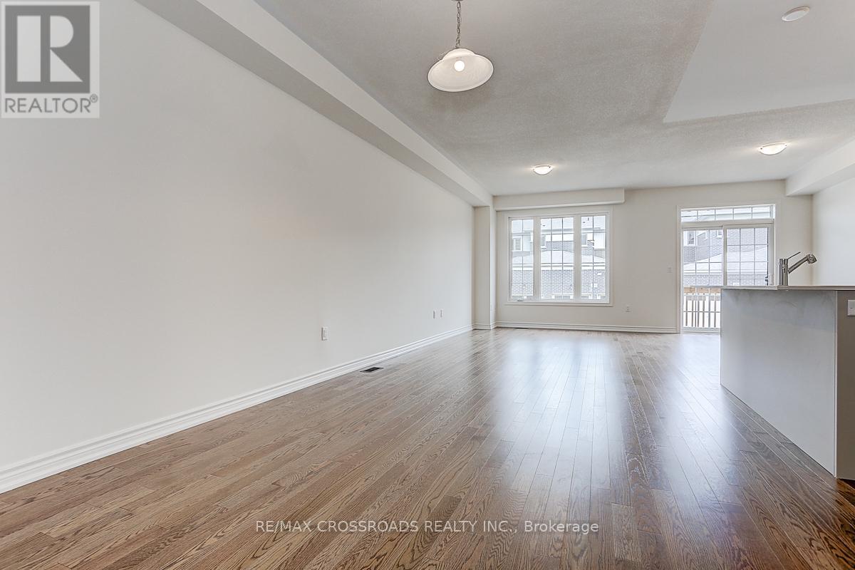 53 Velvet Drive, Whitby, Ontario  L1P 0P6 - Photo 7 - E12992780