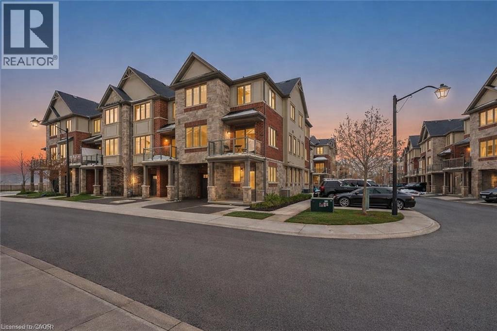 4 ANDRUSS Lane, Ancaster, Ontario