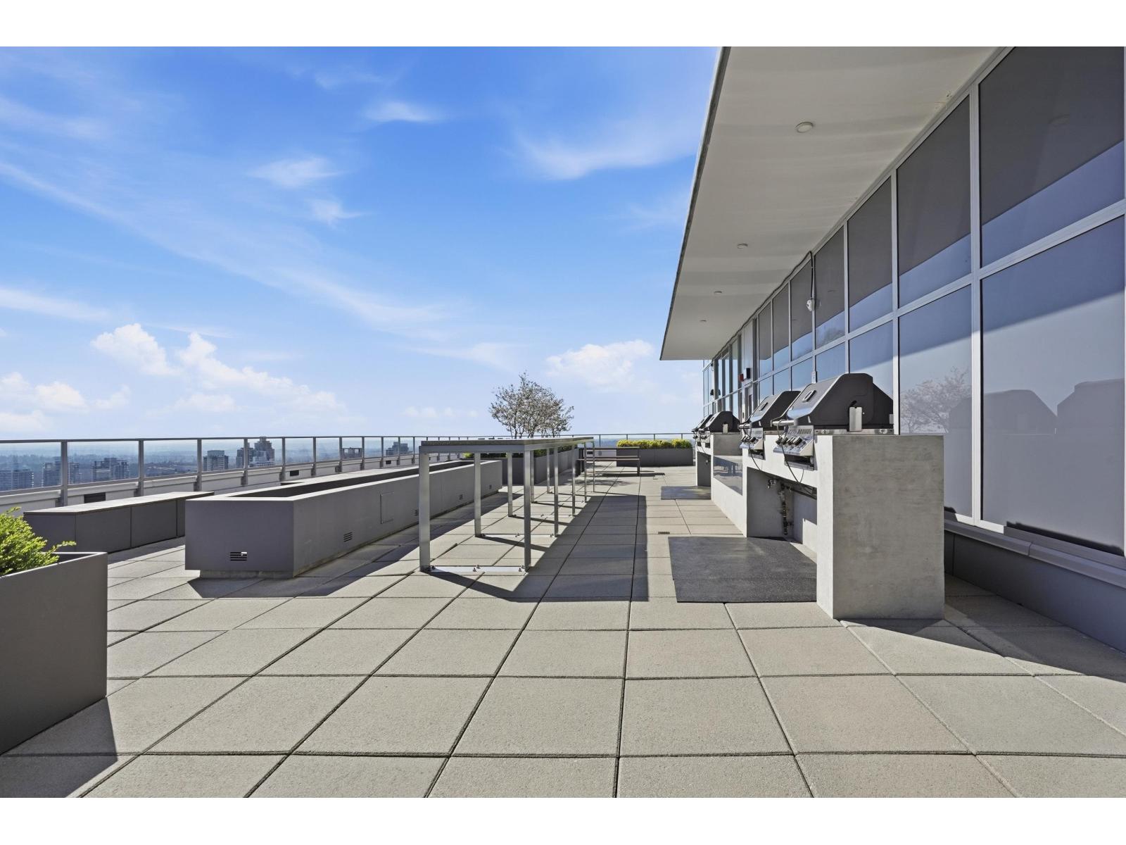 1108 13350 Central Avenue, Surrey, British Columbia  V3T 0S1 - Photo 30 - R3108076