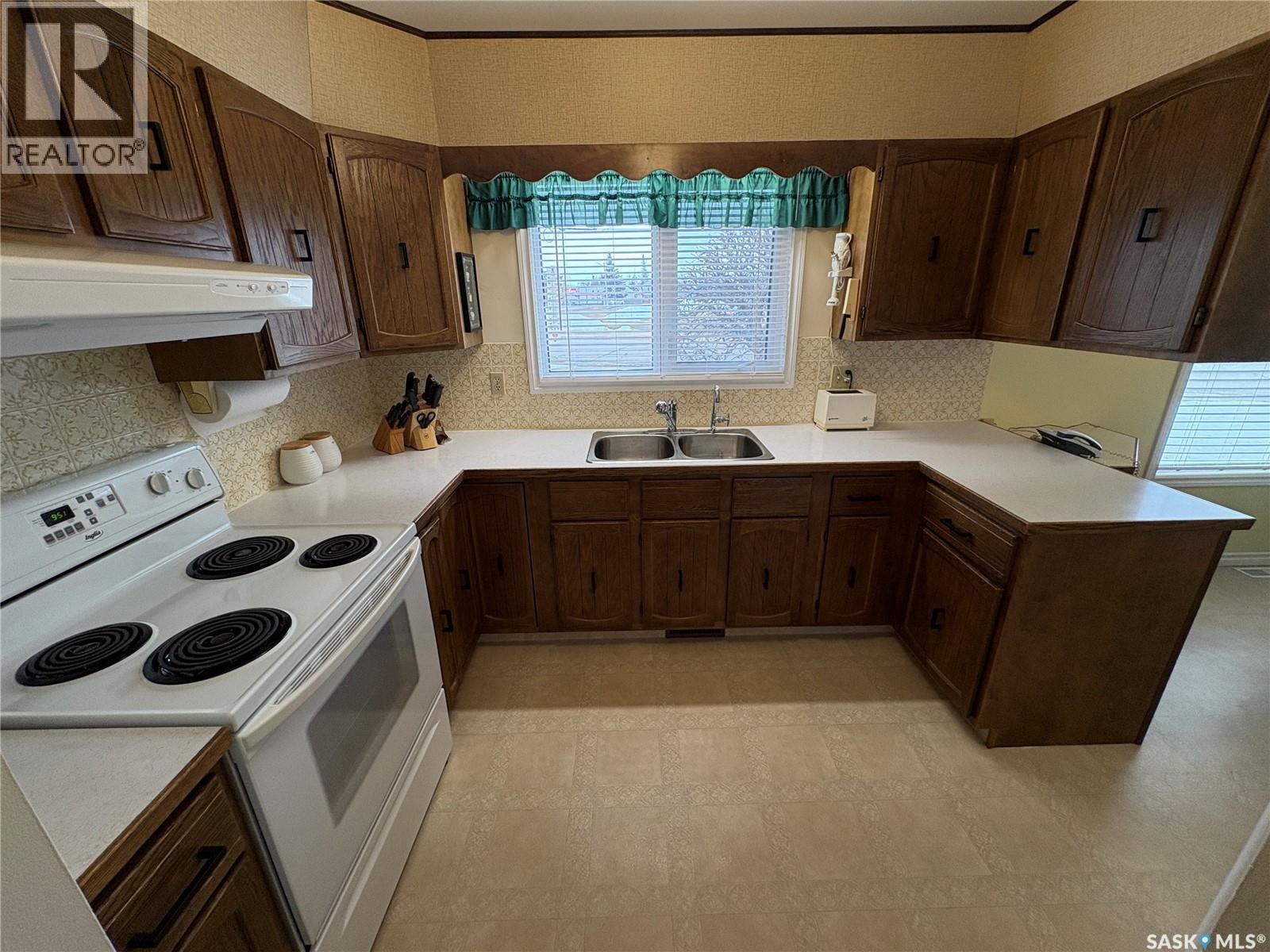 109 Road Avenue, Langenburg, Saskatchewan  S0A 2A0 - Photo 10 - SK032789