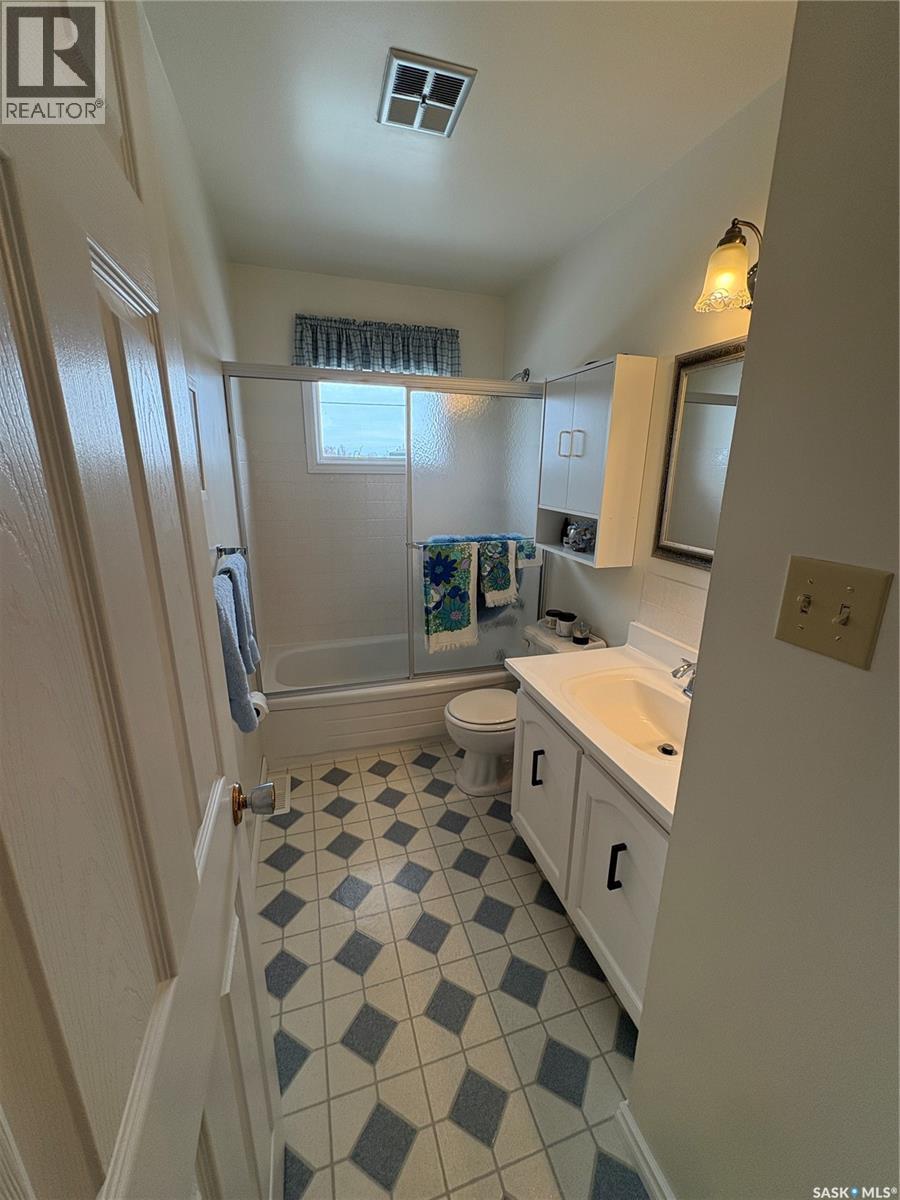 109 Road Avenue, Langenburg, Saskatchewan  S0A 2A0 - Photo 18 - SK032789