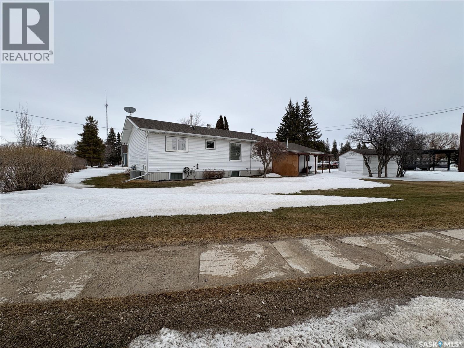 109 Road Avenue, Langenburg, Saskatchewan  S0A 2A0 - Photo 2 - SK032789
