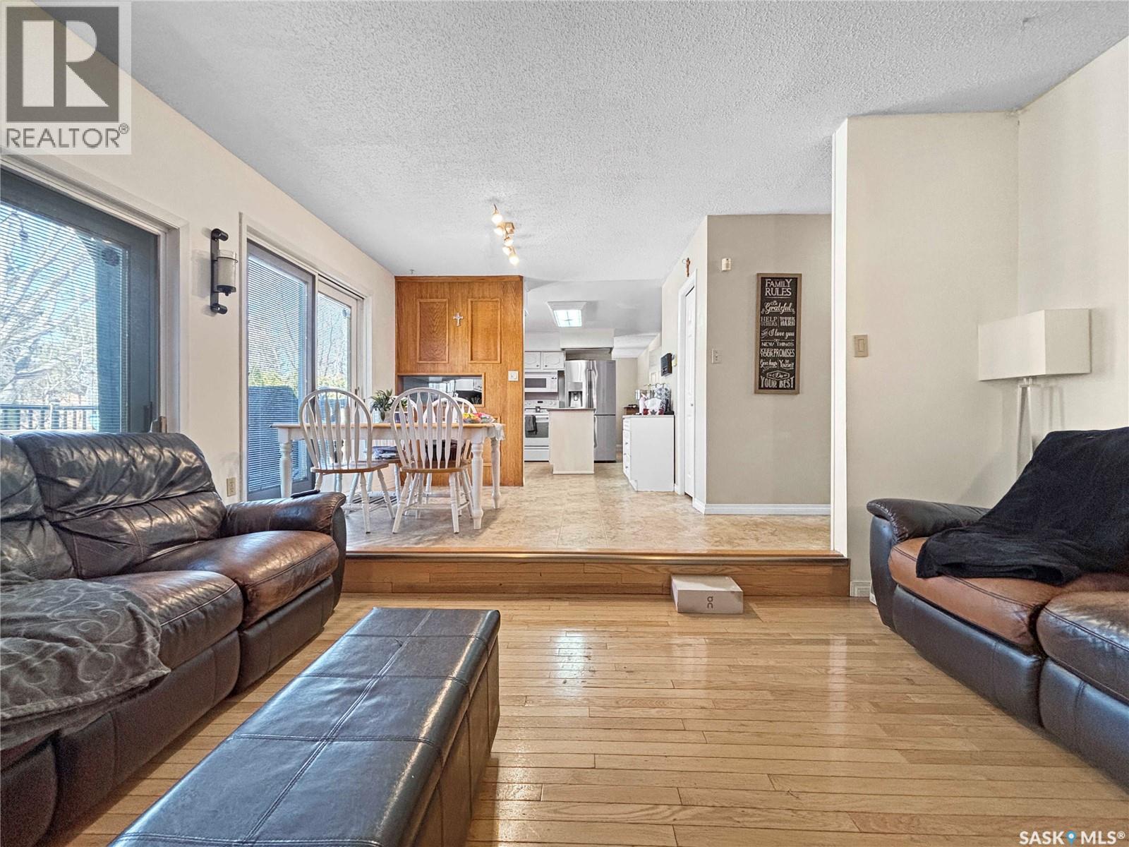 302 Nokomis Place, Saskatoon, Saskatchewan  S7K 5E2 - Photo 13 - SK032788