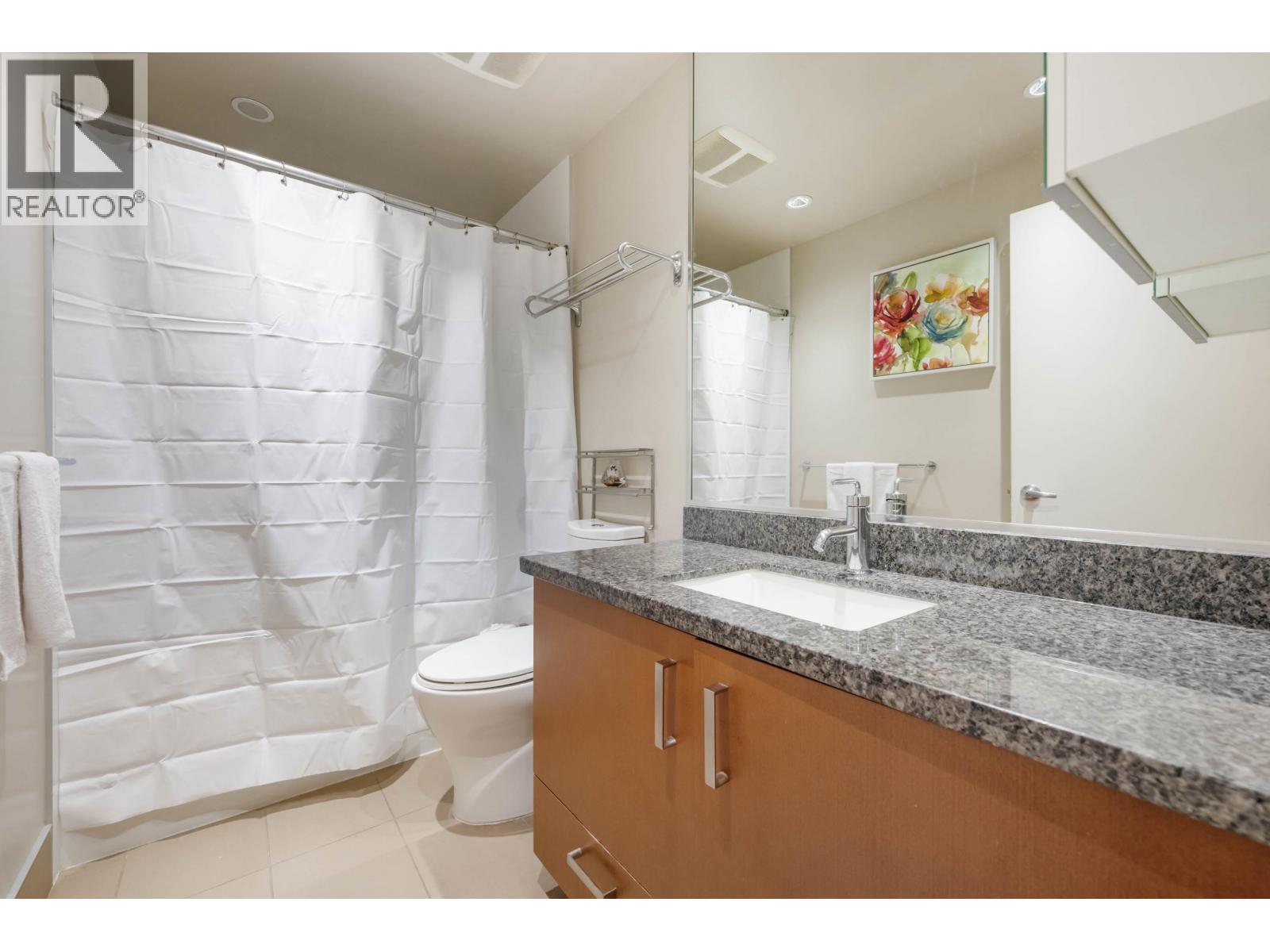 2301 3008 Glen Drive, Coquitlam, British Columbia  V3B 0J5 - Photo 15 - R3110522