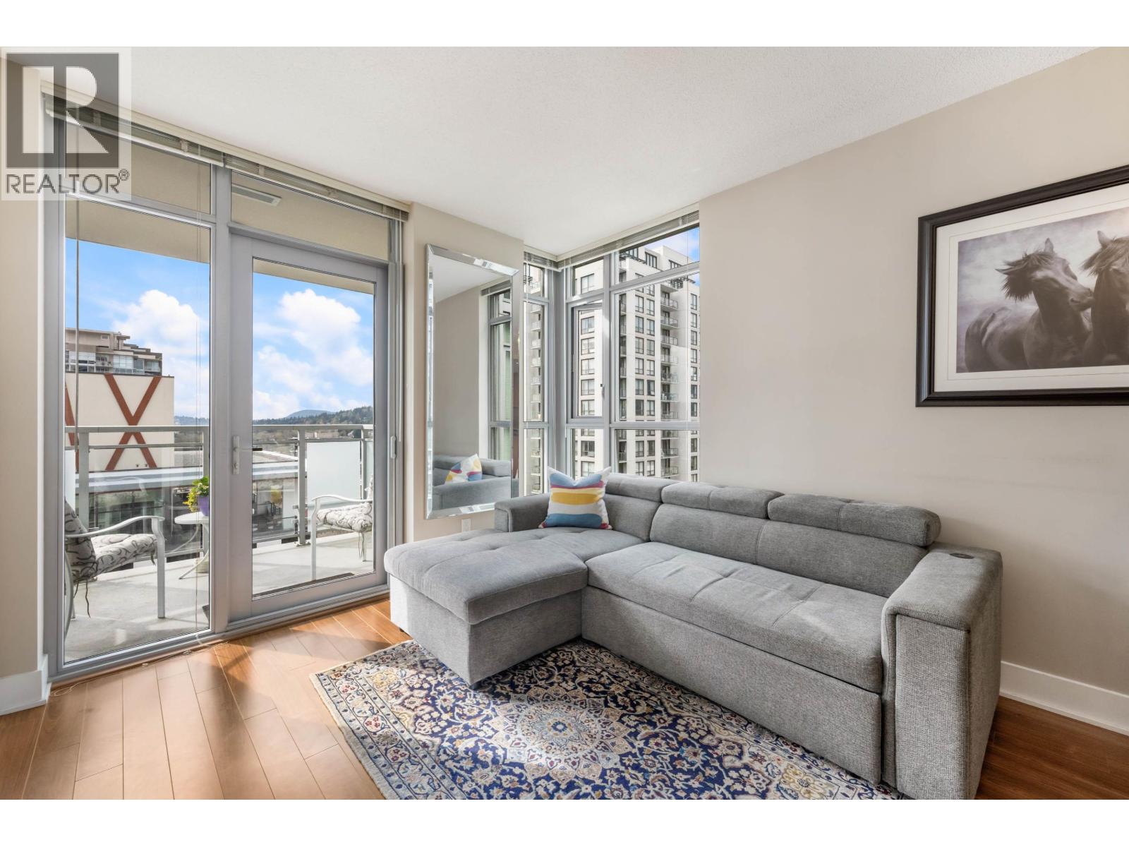 2301 3008 Glen Drive, Coquitlam, British Columbia  V3B 0J5 - Photo 4 - R3110522