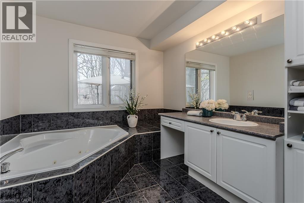 1150 Skyview Drive Unit# 18, Burlington, Ontario  L7P 4X5 - Photo 19 - 40817480