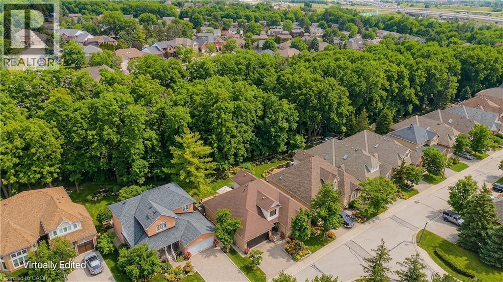 1150 Skyview Drive Unit# 18, Burlington, Ontario  L7P 4X5 - Photo 3 - 40817480