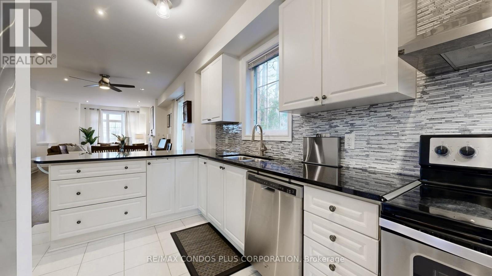 22 - 8777 Dufferin Street, Vaughan, Ontario  L4J 8W3 - Photo 14 - N12992548