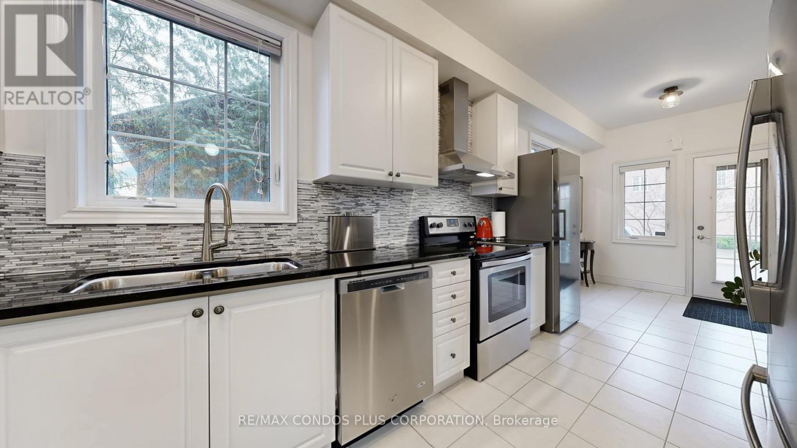 22 - 8777 Dufferin Street, Vaughan, Ontario  L4J 8W3 - Photo 16 - N12992548