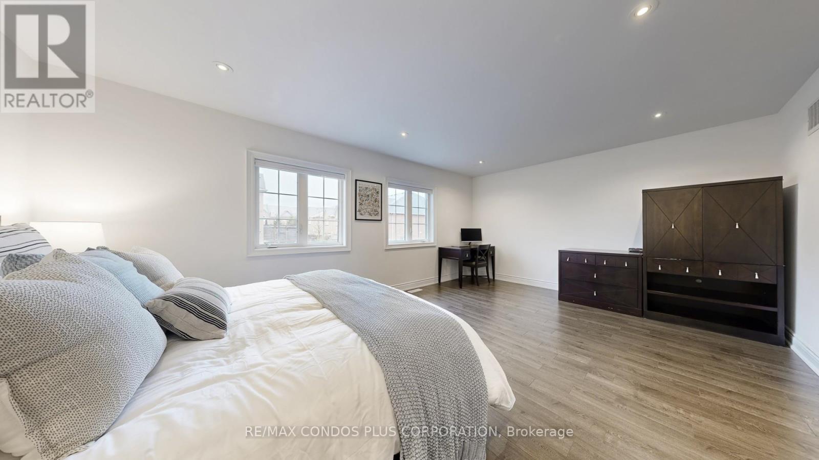 22 - 8777 Dufferin Street, Vaughan, Ontario  L4J 8W3 - Photo 26 - N12992548