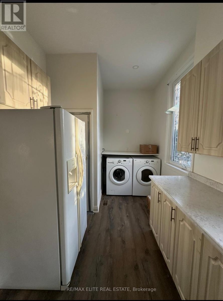 769 Arthur Street, Newmarket, Ontario  L3Y 1S4 - Photo 11 - N12992598