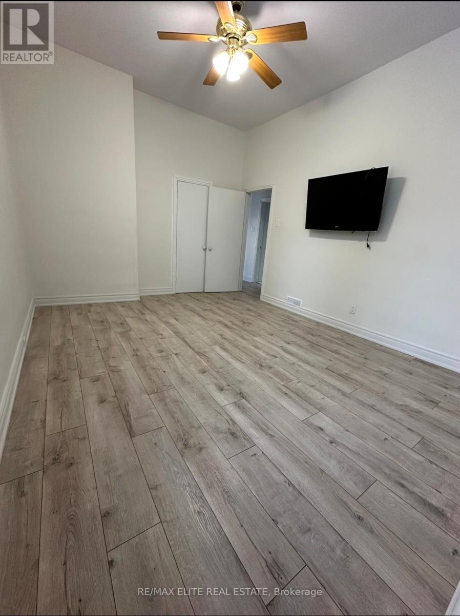 769 Arthur Street, Newmarket, Ontario  L3Y 1S4 - Photo 6 - N12992598