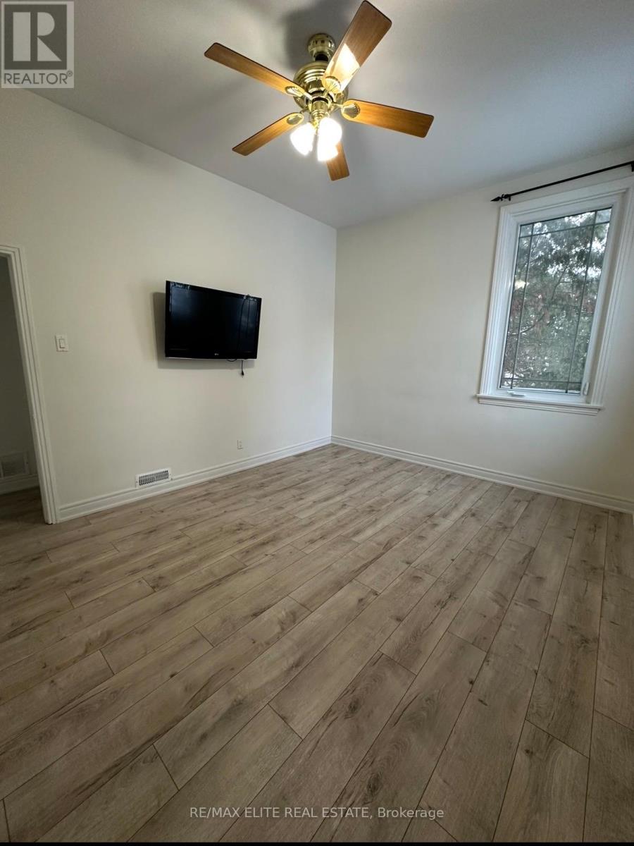 769 Arthur Street, Newmarket, Ontario  L3Y 1S4 - Photo 8 - N12992598