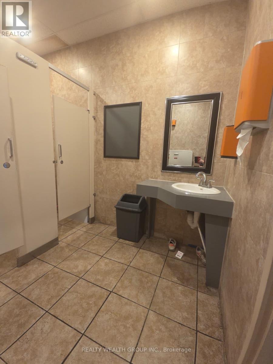 13237 Yonge Street, Richmond Hill, Ontario  L4E 1B6 - Photo 10 - N12992636