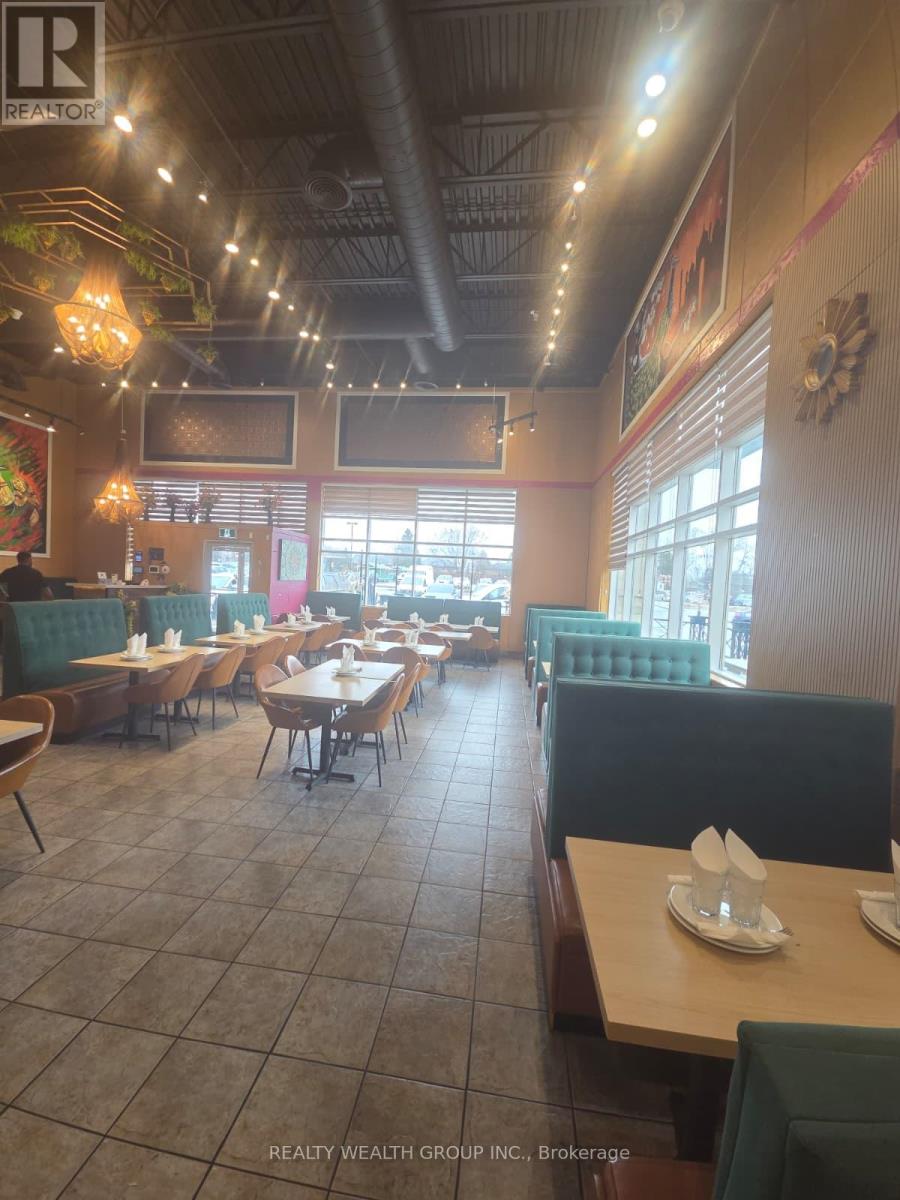 13237 Yonge Street, Richmond Hill, Ontario  L4E 1B6 - Photo 2 - N12992636