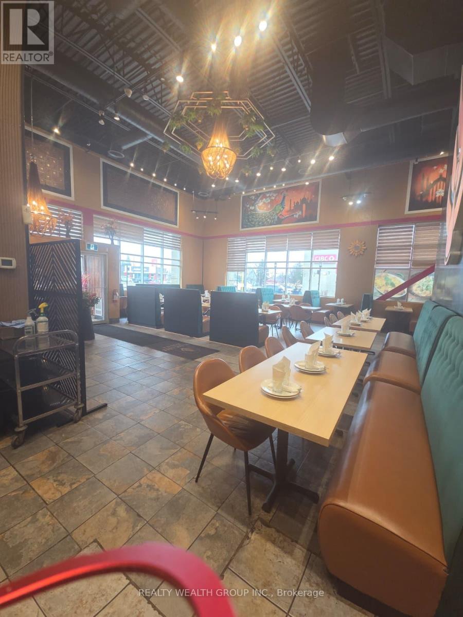 13237 Yonge Street, Richmond Hill, Ontario  L4E 1B6 - Photo 3 - N12992636