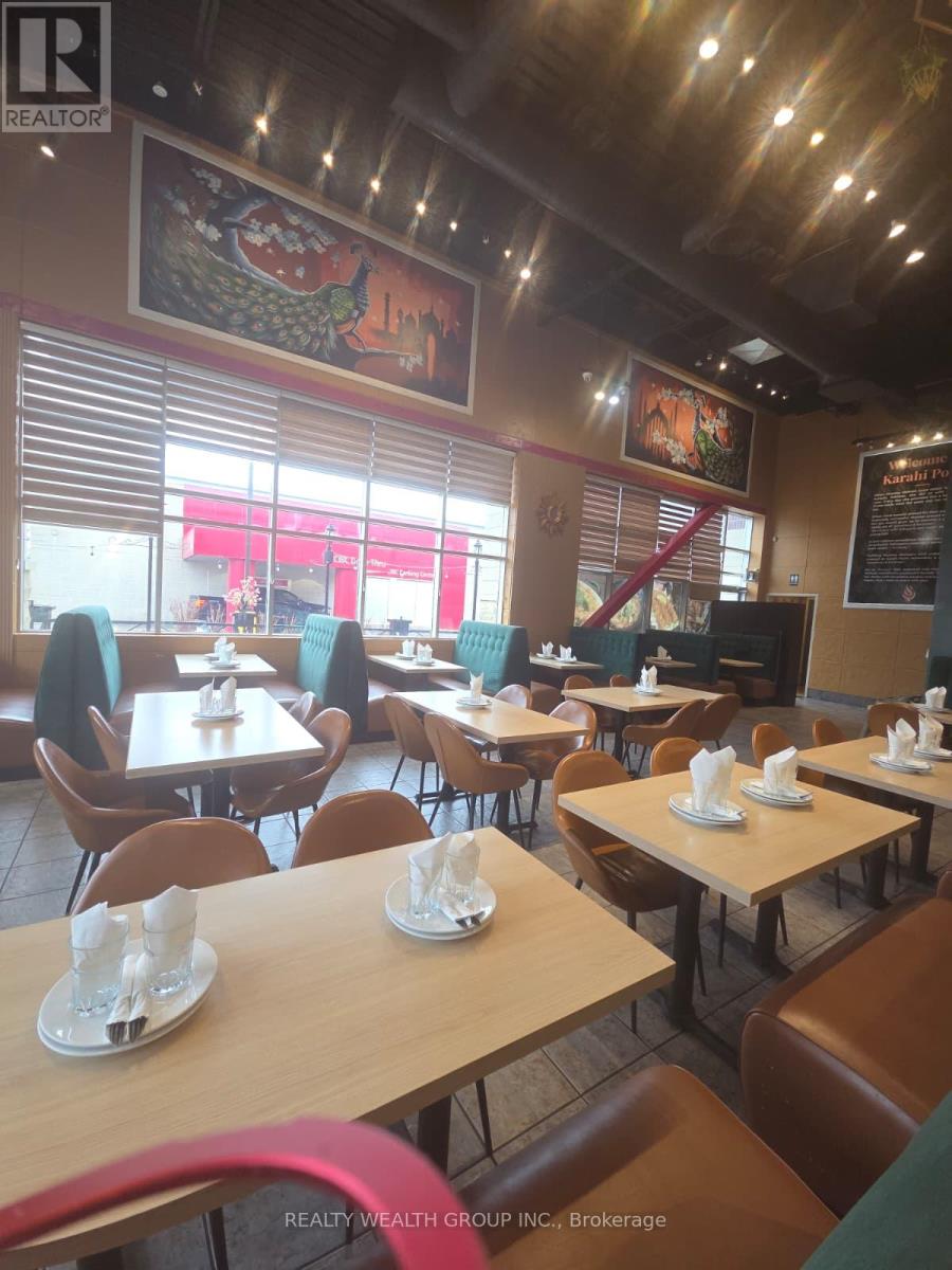 13237 Yonge Street, Richmond Hill, Ontario  L4E 1B6 - Photo 4 - N12992636