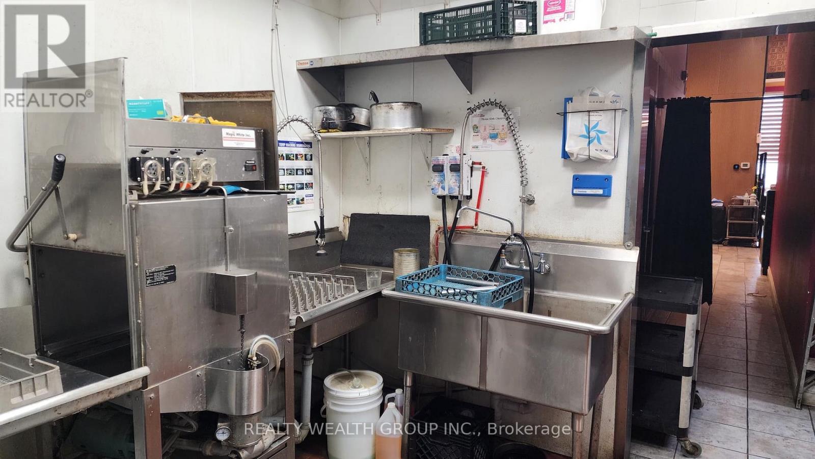 13237 Yonge Street, Richmond Hill, Ontario  L4E 1B6 - Photo 9 - N12992636