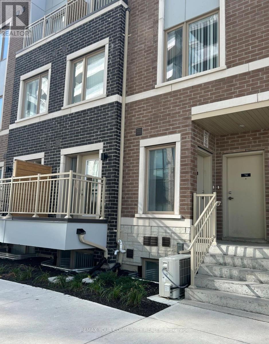 93 - 39 HONEYCRISP CRESCENT, Vaughan, Ontario