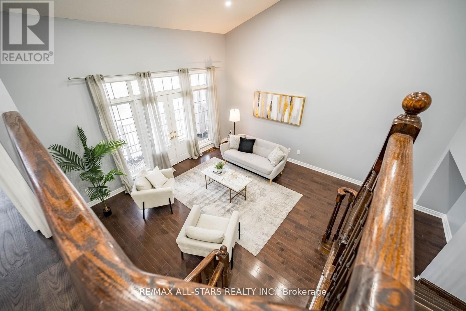 138 Yakefarm Boulevard, Whitchurch-Stouffville, Ontario  L4A 0R8 - Photo 22 - N12992682