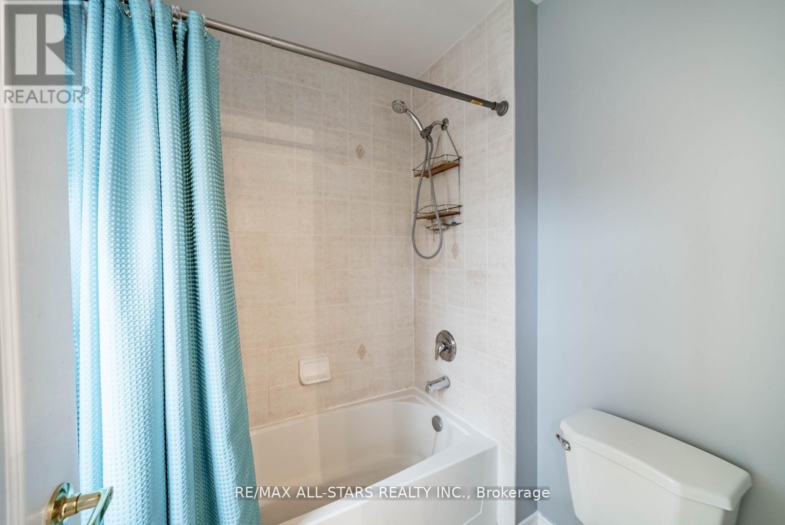 138 Yakefarm Boulevard, Whitchurch-Stouffville, Ontario  L4A 0R8 - Photo 34 - N12992682