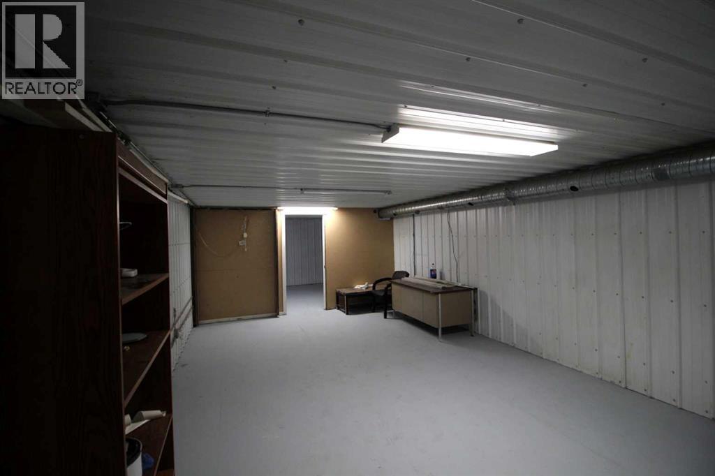 3208 52 Avenue, Innisfail, Alberta  T4G 1E2 - Photo 9 - A2287062