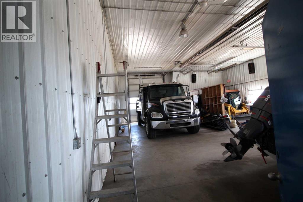 3208 52 Avenue, Innisfail, Alberta  T4G 1E2 - Photo 11 - A2287062