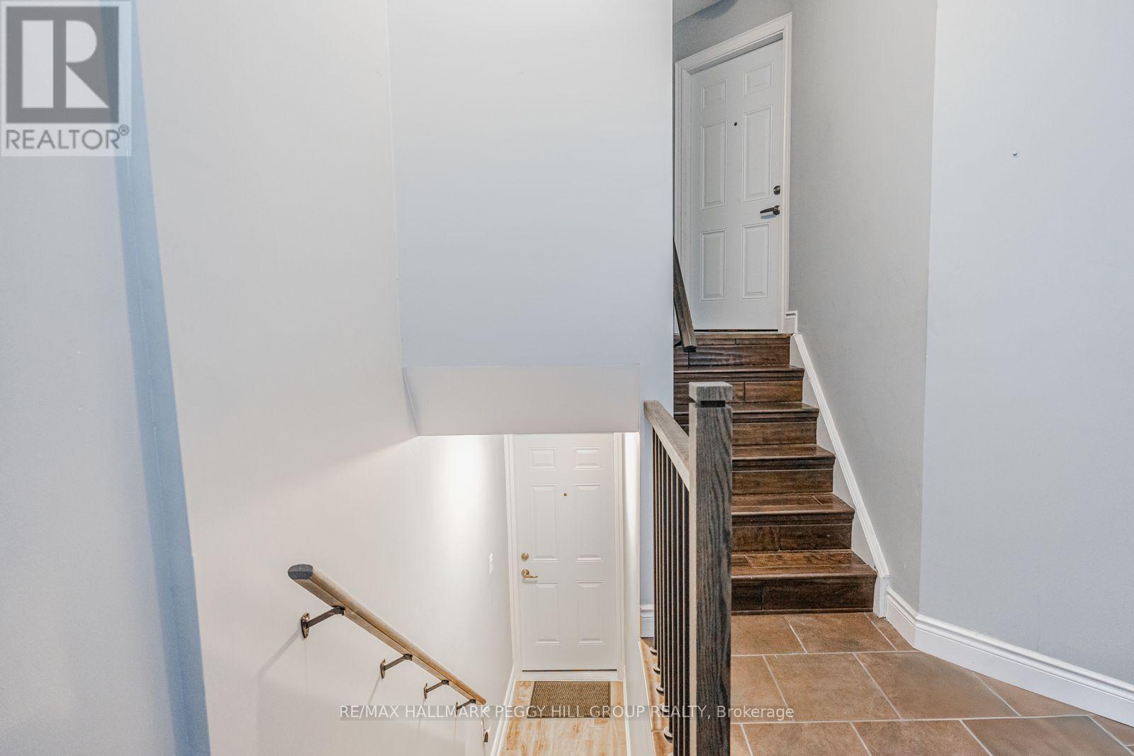 30 Hewitt Place, Barrie (Georgian Drive), Ontario  L4M 7B3 - Photo 12 - S12992710