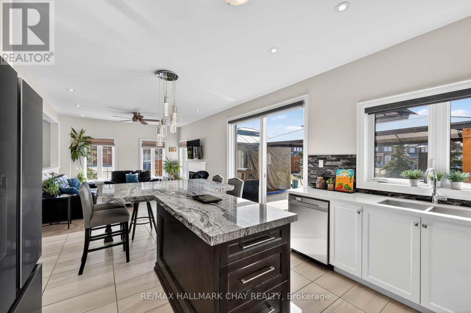 2 Cypress Point Street, Barrie, Ontario  L4N 6J9 - Photo 12 - S12992724