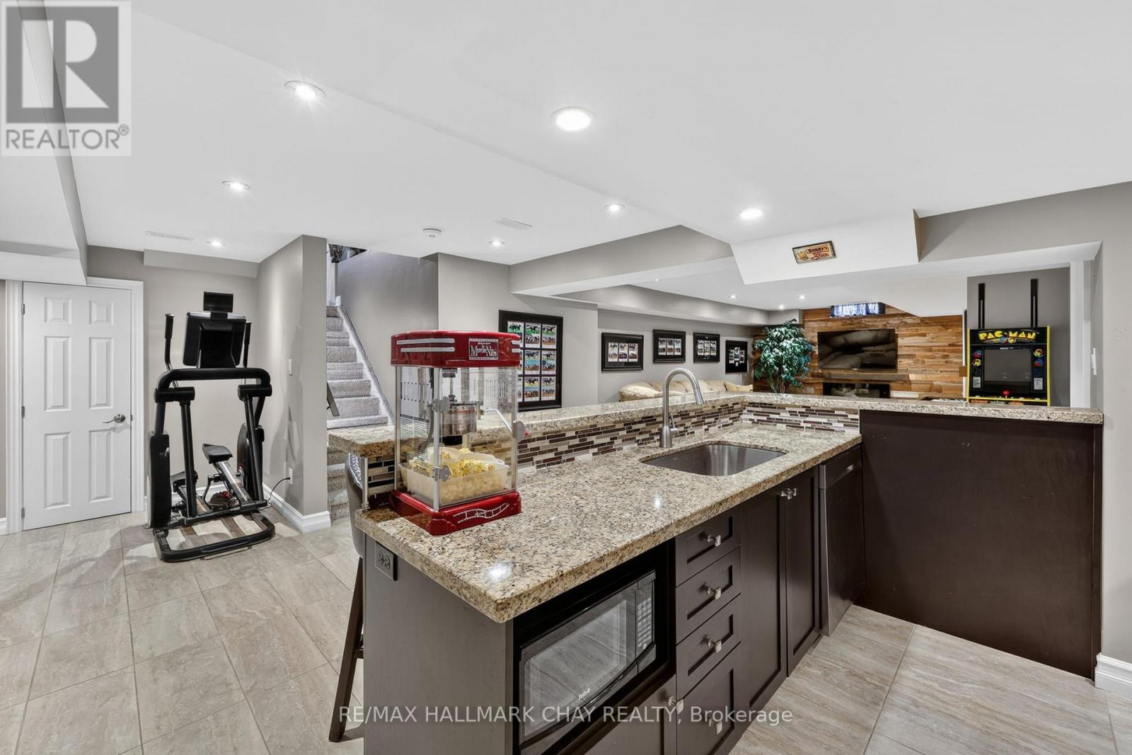 2 Cypress Point Street, Barrie, Ontario  L4N 6J9 - Photo 37 - S12992724