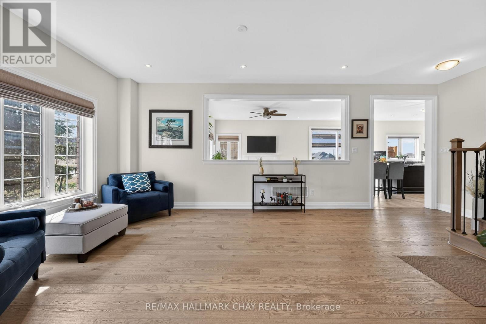 2 Cypress Point Street, Barrie, Ontario  L4N 6J9 - Photo 6 - S12992724