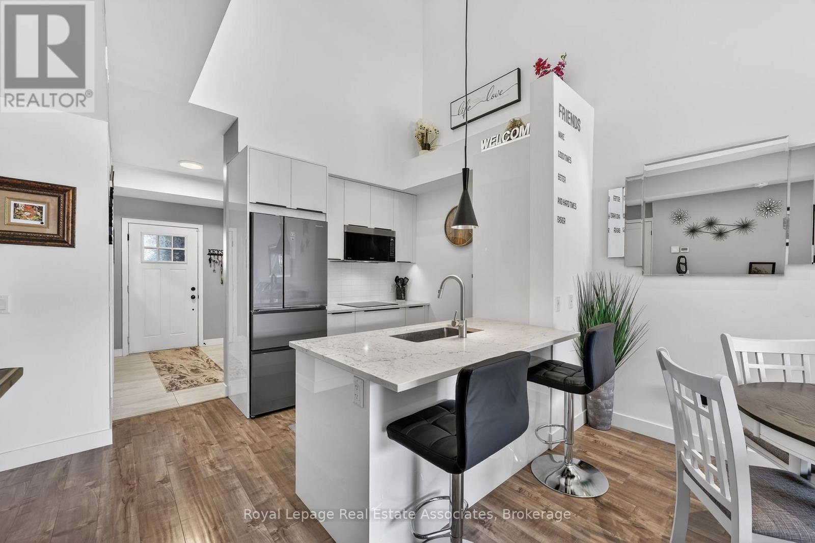 306 - 10 Beausoleil Lane, Collingwood, Ontario  L9Y 2X5 - Photo 6 - S12992772