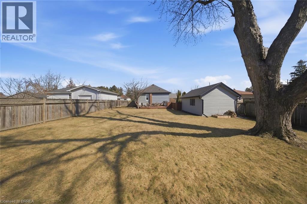 31 Willow Drive, Brantford, Ontario  N3R 2W5 - Photo 34 - 40820336