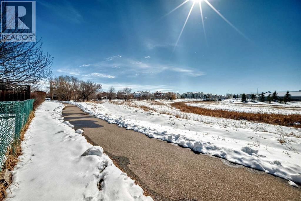 47 Silver Creek Boulevard NW, Airdrie, Alberta  T4B 2P6 - Photo 29 - A2298960