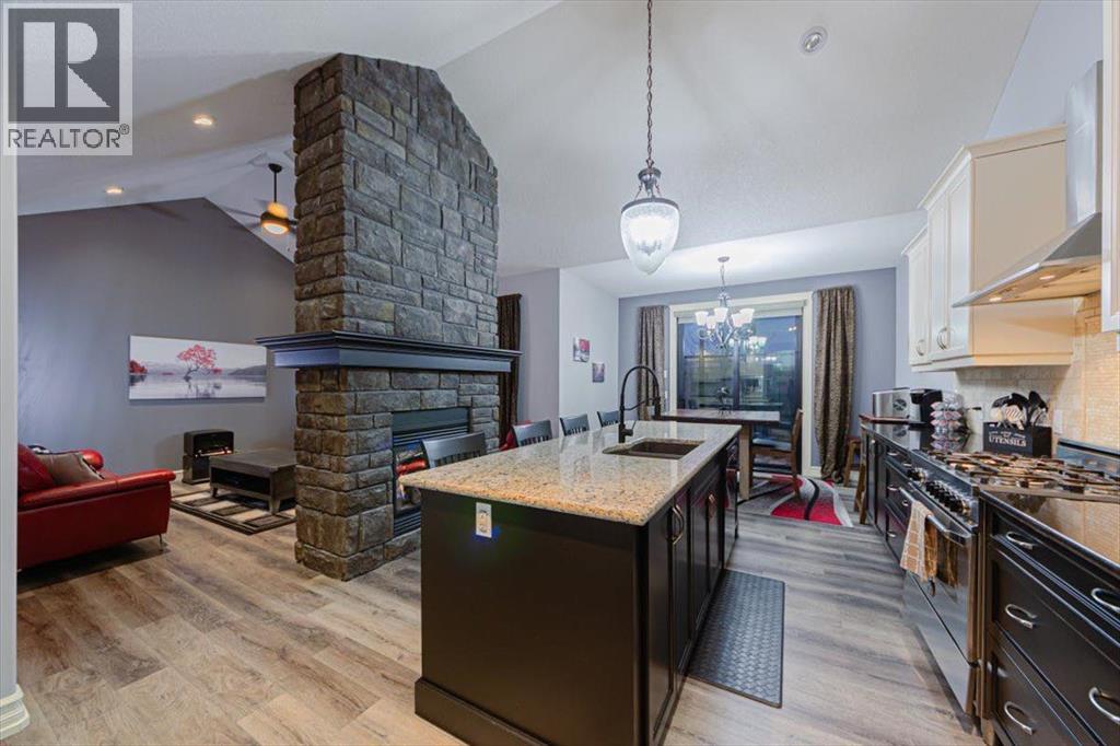 115 Montclair Place, Rural Rocky View County, Alberta  T4C 0A7 - Photo 14 - A2299384