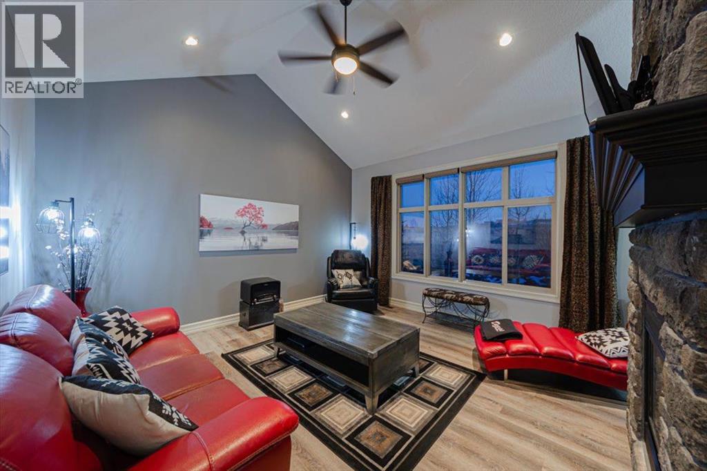 115 Montclair Place, Rural Rocky View County, Alberta  T4C 0A7 - Photo 9 - A2299384