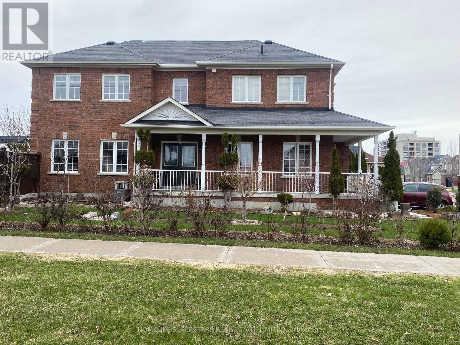 1316 MACINALLY COURT, Oshawa, Ontario